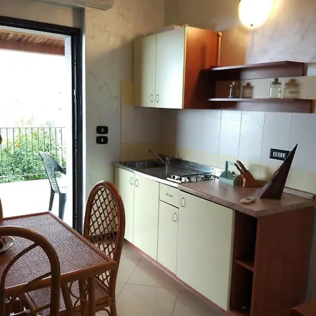 Cally Cally Nicotera